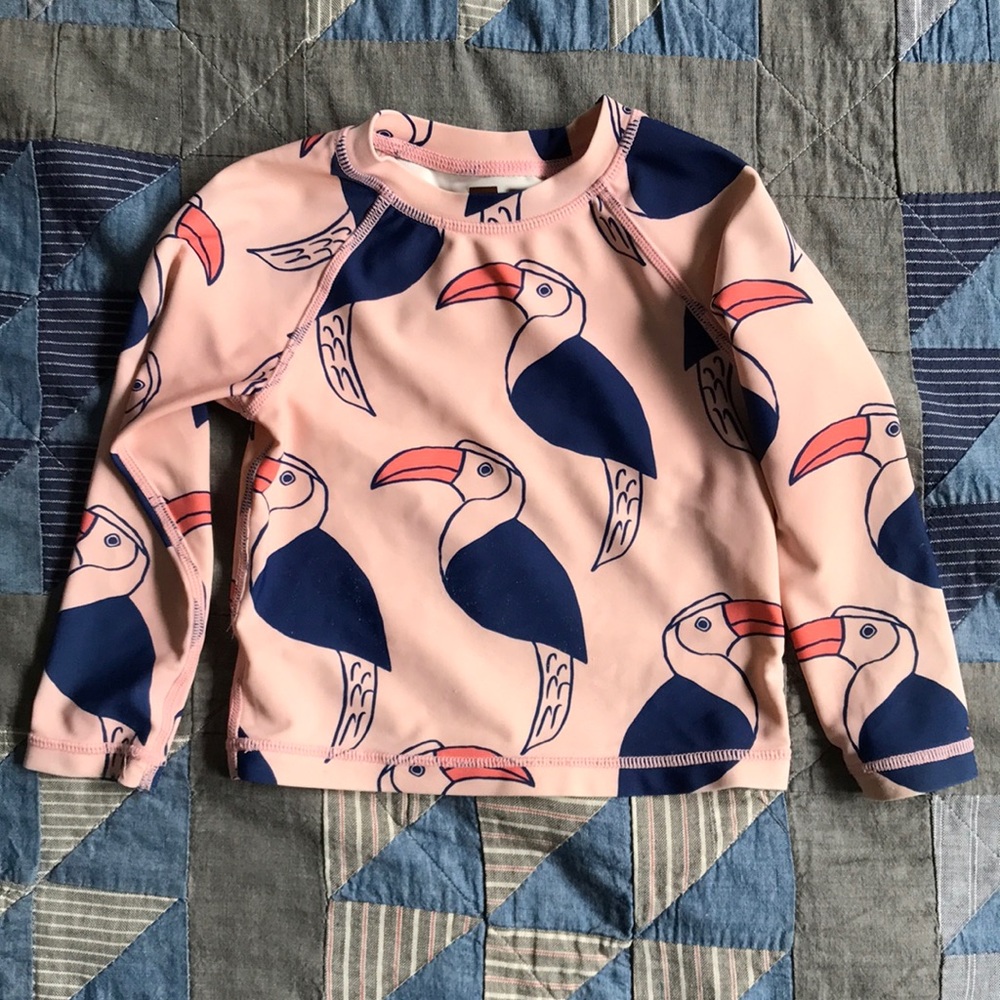 tea collection rash guard size 18-24 months